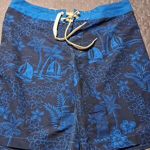 Sperry blue board shorts size 34